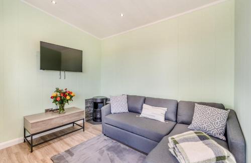 Jameston Complejo | Calvesland Hideaway