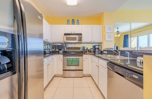 Panama City Beach Condominio | Penthouse Calypso ~ Al lado del parque Pier ~ Servicio de playa incluido ~ Frente al Golfo!