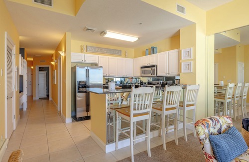 Panama City Beach Condominio | Penthouse Calypso ~ Al lado del parque Pier ~ Servicio de playa incluido ~ Frente al Golfo!