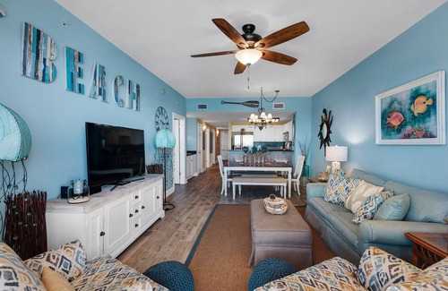 Panama City Beach Condominio | Nuevos pisos de baldosas / duchas / Servicio de playa 2019, WiFI y HBO: consulte nuestras reseñas