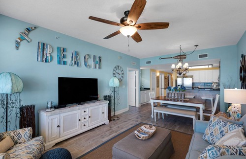 Panama City Beach Condominio | Nuevos pisos de baldosas / duchas / Servicio de playa 2019, WiFI y HBO: consulte nuestras reseñas