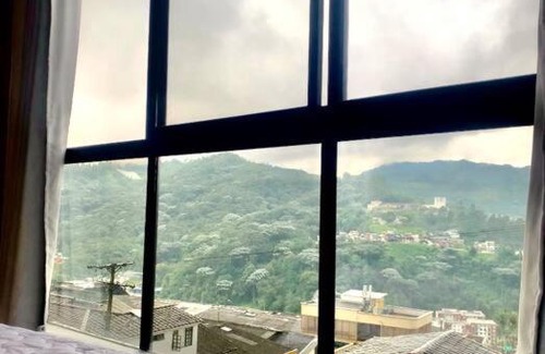 Manizales Apartamento | Cama Queen, Vista a las Montañas