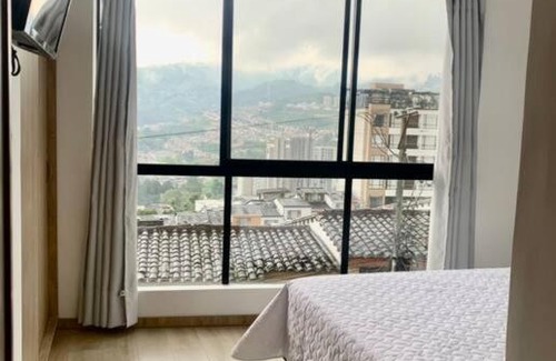 Manizales Apartamento | Cama Queen, Vista a las Montañas