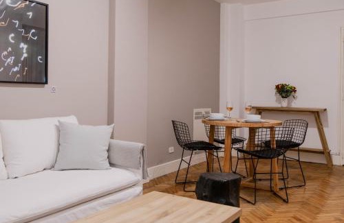 Retiro Apartamento | Camassia Beautiful Apartment
