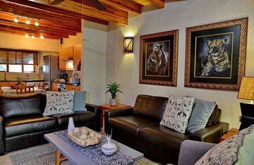 Hazyview Casa | Cambalala Unit 4 - Luxury Self Catering Vacation Rental In Kruger Park Lodge