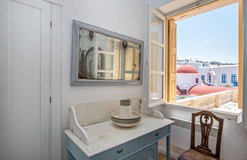 Mykonos Casa | Cambanis Mansion in Mykonos. Splendid old world charm