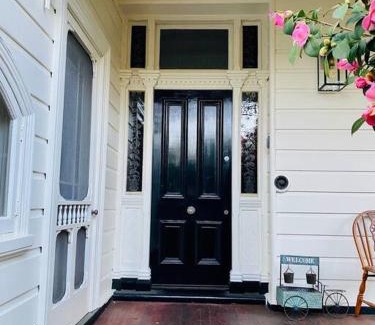 Camberwell Casa | Camberwell's Lyrical Vintage Abode