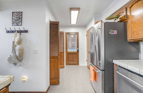 Happy Hill Casa | Cambria Gem, Walk to Moonstone Beach (30+ days)