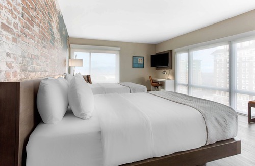 Downtown Asheville Hotel | Cambria Hotel Downtown Asheville