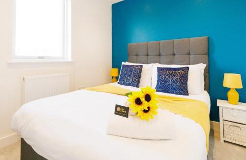 Cambridge Apartamento | Cambridge 3-Bedroom Getaway with Skyline Views, Balcony & Free Parking