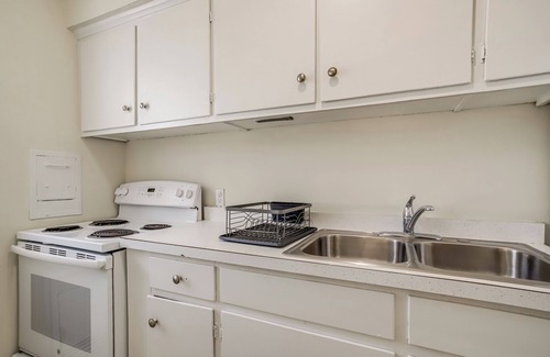 Cambridge Apartamento | Cambridge Apt in Walkable Neighborhood