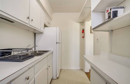 Cambridge Apartamento | Cambridge Apt in Walkable Neighborhood