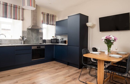 Berwick-upon-Tweed Cabaña | Cambridge House - Cottage Number Two - Sleeping 4 Guests in 2 Bedrooms