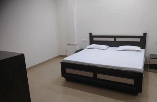 The Mall Road Casa | Camel view hotel