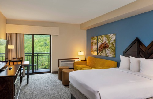 Tannersville Hotel | Camelback Lodge & Aquatopia Indoor Waterpark