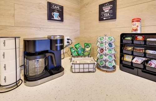 Village at Camelback Casa | Camelback Resort Poconos, 8 bed, Pool/Hot Tub, Gym