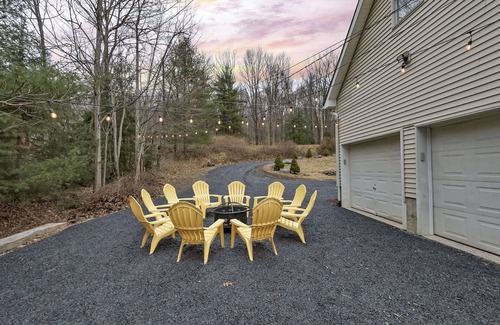 Cresco Casa | Camelback,FIREPIT,Hottub,GOLF,Linens,Casino!