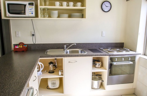 Merivale Hotel | Camelot Motor Lodge