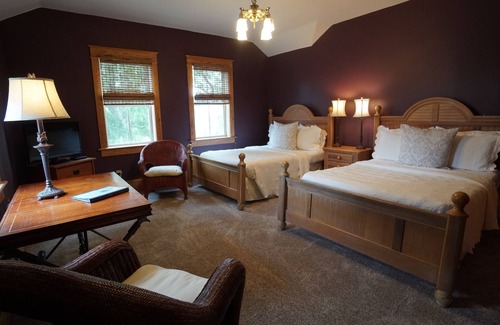 Historic Downtown Manteo Casa | Cameron House Inn