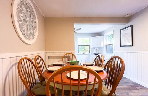 Bayfield Cabaña | Cameron's Peaceful Pines, King Bed!