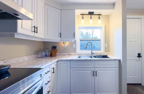 Bayfield Cabaña | Cameron's Peaceful Pines, King Bed!