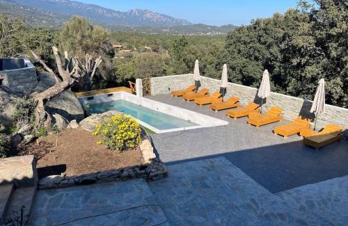 Sotta Casa | Caminu di porto vecchio*. (Piscine chauffée)