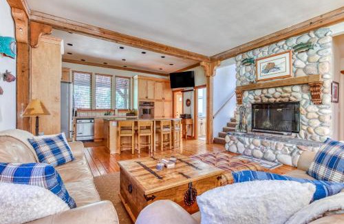 Government Camp Casa | Camp Creek Trail Retreat