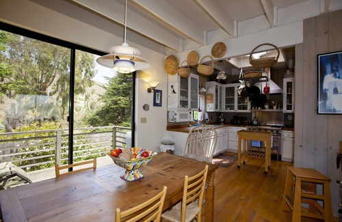 Dillon Beach Casa | ¡UNA GEMA! CASA CONTEMPORÁNEA LLENA DE LUZ. Duerme 4. A MINUTOS DE PLAYA. ¡WIFI!