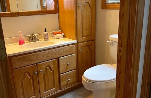 Cassville Casa | Camp Fisher Cottage