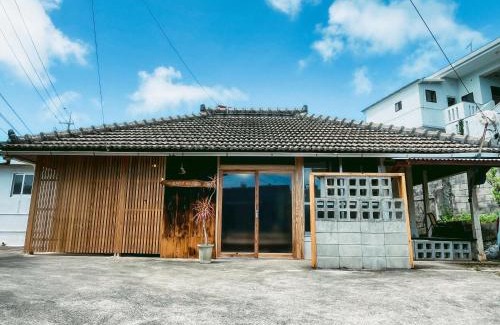 Motobu Chalet De Esquí | 【Camp House by port Side】 貸切1組の古民家/離島、美ら海への拠点
