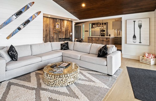 Rosseau Cabaña | CAMP KAHSHE | Luxury Beachfront Muskoka Cottage Rental