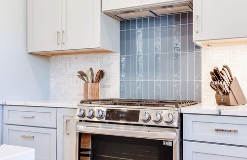 South Orleans Casa | Exquisite New Renovation in Orleans: 063-O