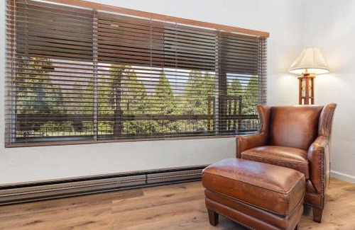 Springville Casa | Camp Nelson Lodge Room 10