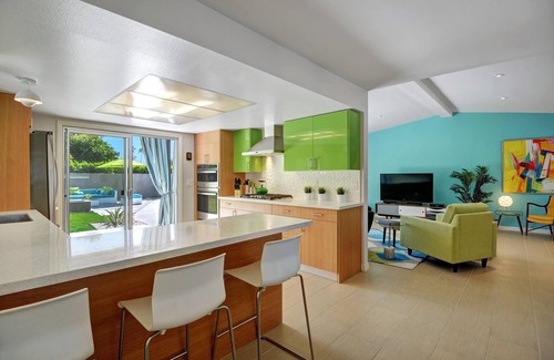 Palm Springs Casa | Camp Palm Springs - retiro moderno de mediados de siglo recientemente renovado