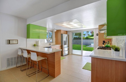 Palm Springs Casa | Camp Palm Springs - retiro moderno de mediados de siglo recientemente renovado
