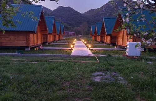 Karuc Otro | Camp River