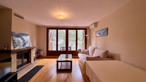 Villanua Apartamento | Campanal de Izas