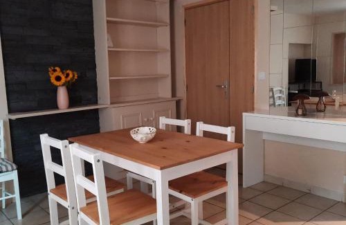 Saint-Martin-de-Bromes Apartamento | Campaneta