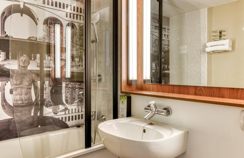 Saint-Martin Hotel | Campanile Cergy Pontoise