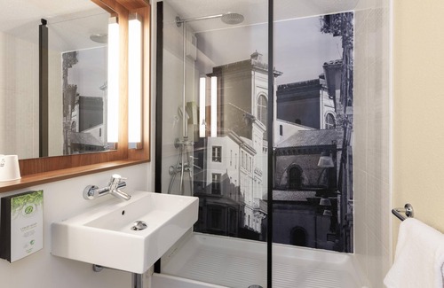 Saint-Martin Hotel | Campanile Cergy Pontoise