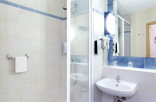 Villefranche-sur-Saone Hotel | Campanile Villefranche-sur-Saône