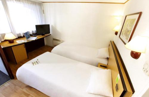 Villefranche-sur-Saone Hotel | Campanile Villefranche-Sur-Saône