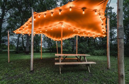 Genouilleux Casa | Campement au reve - Genouilleux