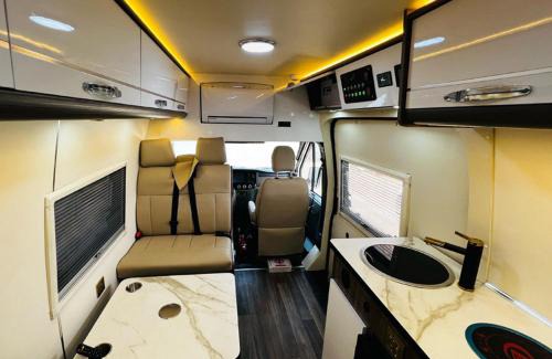 Cusco Otro | Camper amplia en cusco - Ford Campervan