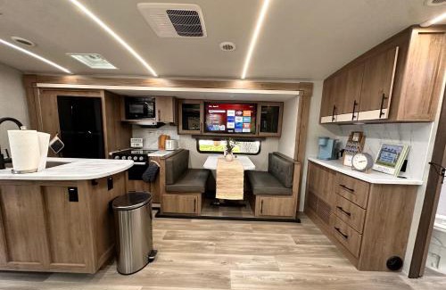 River Ranch Otro | Camper RV in River Ranch