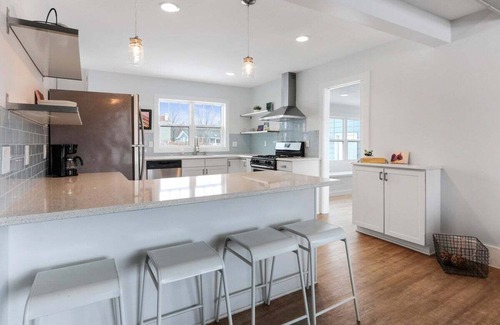 Fontana-on-Geneva Lake Casa | Campfire Cottage-Perfect family getaway!