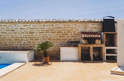 Porcuna Villa | Casa rural con piscina , chimenea , barbacoa