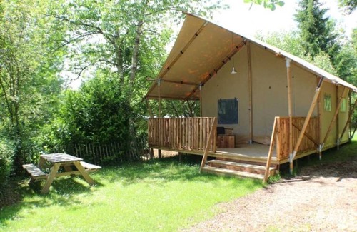 Saint-Constant-Fournoules Casa | Camping 3 étoiles - Piscine - eec0cd