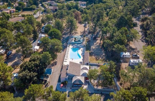 Mondragon Casa | Camping 3 étoiles - Piscine - eebeae