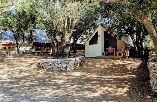 Bonifacio Casa | Campo Di Liccia Campsite *** - Bungalow de lona de 3 habitaciones para 4 personas